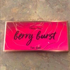 Berry burst eye shadow pallet